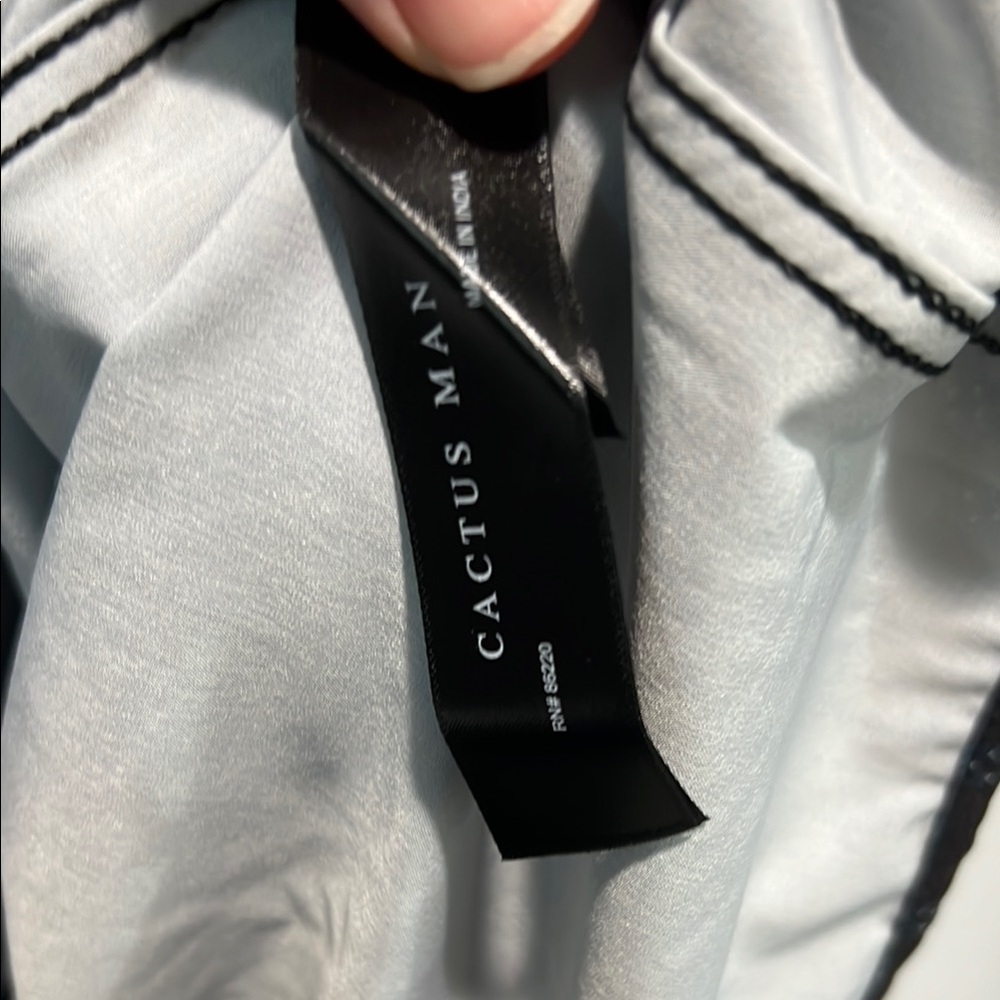 Elegant Black Patterned Button-Down Shirt - image 5